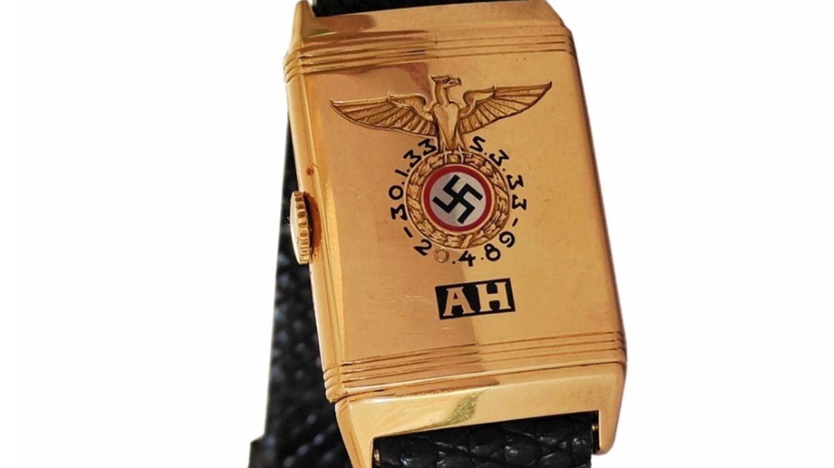 Údajné Hitlerovy hodinky se v USA prodaly za 26,5 milionu korun